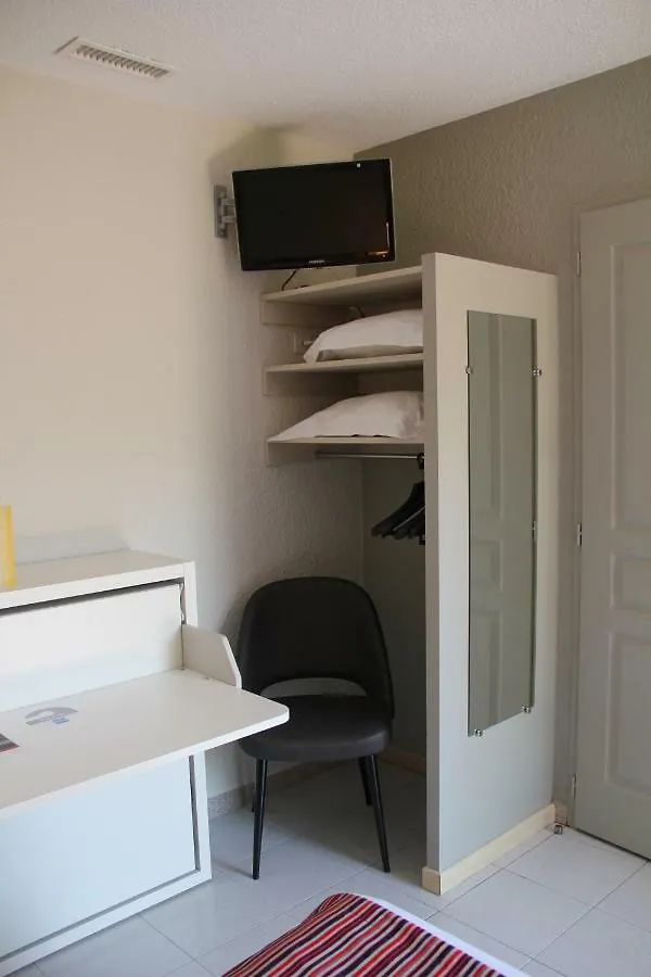 Hotel Saint Louis Le Thor Francia