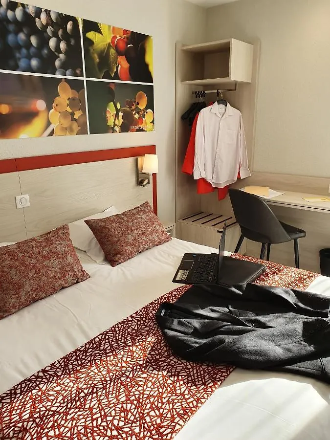 Hotel Saint Louis Le Thor 2*,